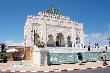 2.Časť - Z Tangeru do Marrakesu Maroko 2007, Maroko - Tanger - Asilah - Rabat - Hassanova veža - mauzoleum Mohameda V - Casablanca - mešita Hasana II -...